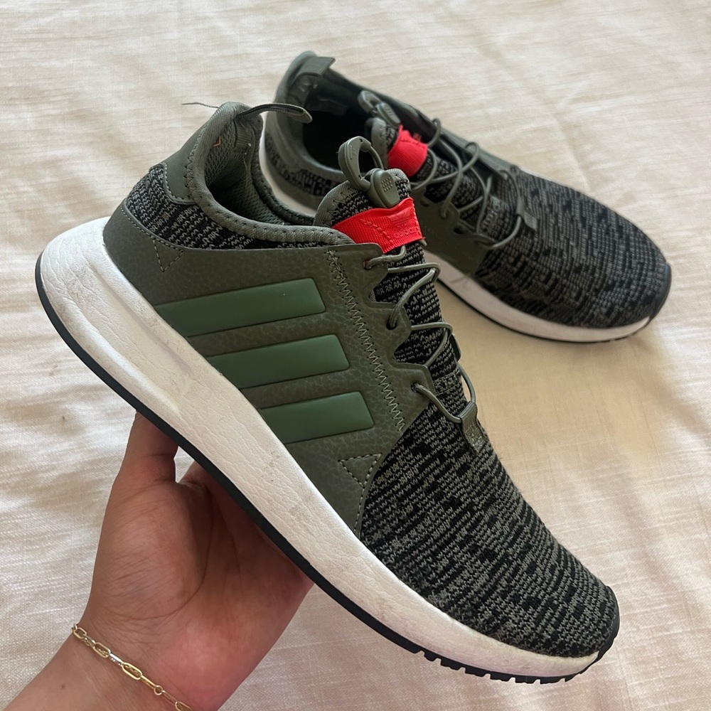 Adidas Sneakers